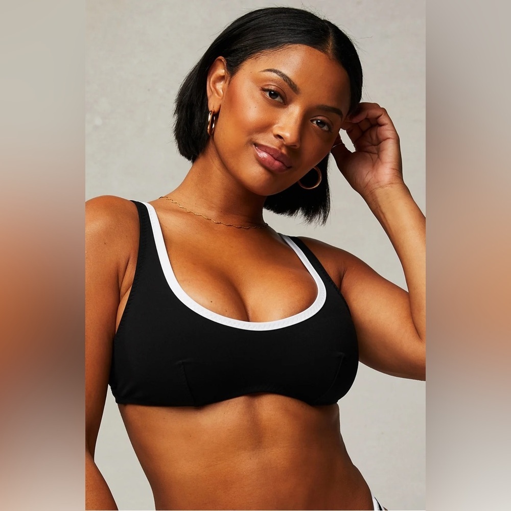 NWT Fabletics Sunset Scoop Swim‎ Top Black/Classic White S L13